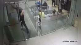 Destruyó el hall de una clínica en La Plata
