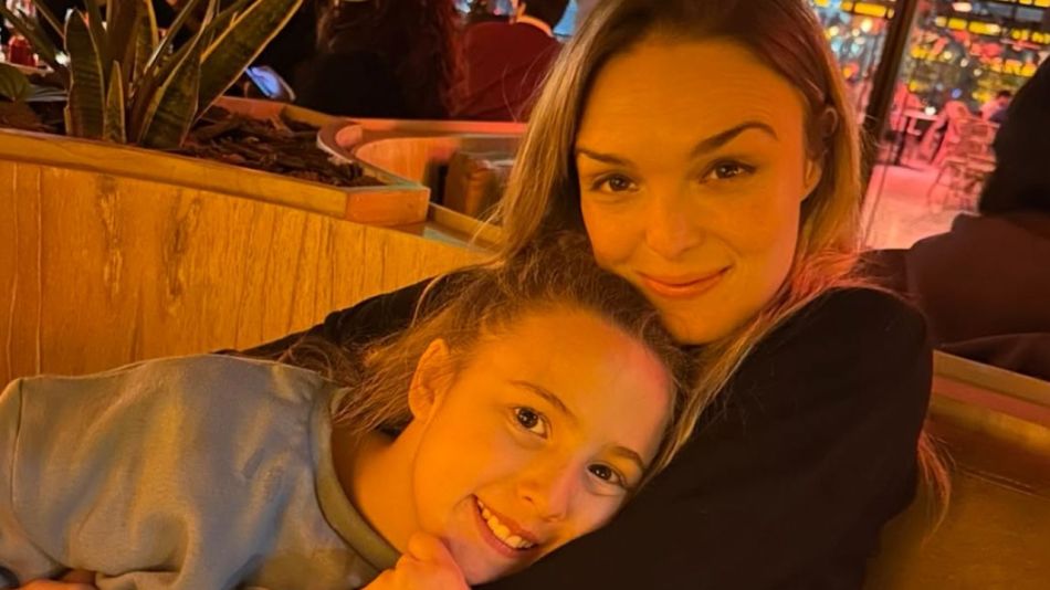Flor Otero junto a su hija, Nina
