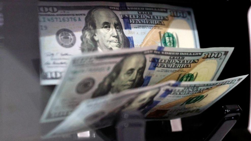 021125_dolar_cedoc_g