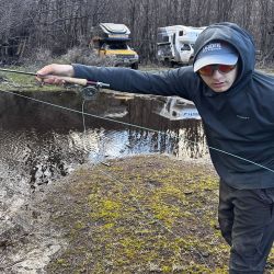 Cuando la pasión se lleva en la sangre: Thiago Zalazar tiene 16 años y sueña con ser guía de pesca.