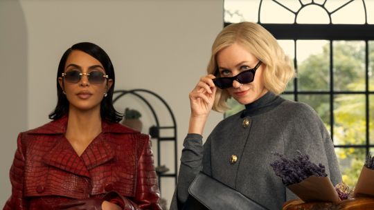 Naomi Watts sobre Kim Kardashian en la serie All's Fair: “Ver a Kim en este nuevo rol hizo que nos rindiéramos ante ella"