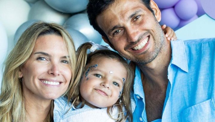 California, la hija de Sofía Zámolo, celebró su cumpleaños a lo grande: temática Hello Kitty, inflable gigante y mucha agua 