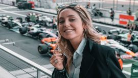 Así es el living de Sofi Martínez: minimalista y llena de plantas para atraer la buena energía