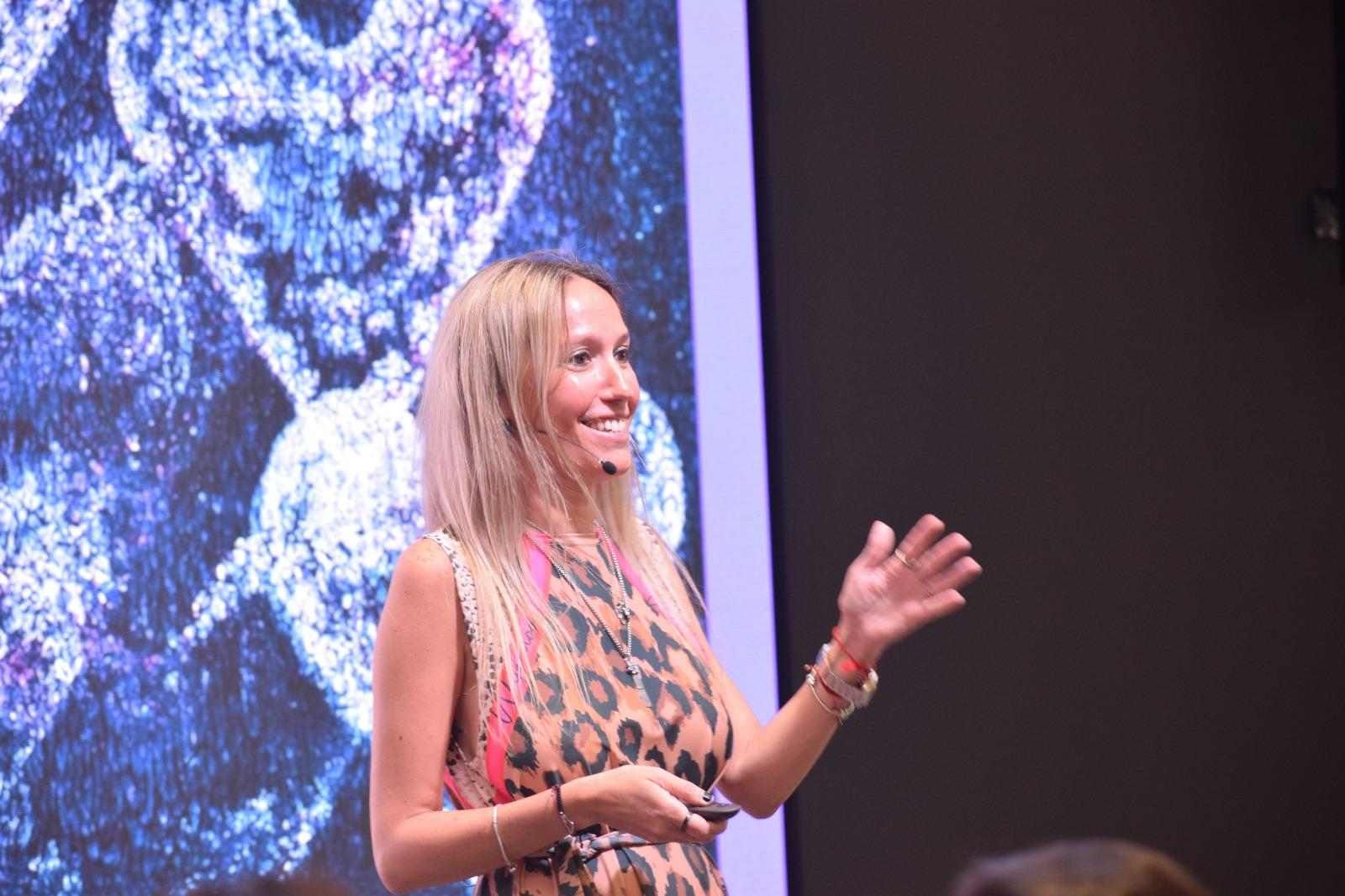 "Verónica Dobronich "