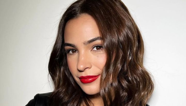 Con madera natural y rústico: Agustina Cherri mostró su llamativo vestidor