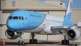 Milei hizo una inesperada escala en Lima durante su viaje a Estados Unidos