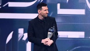 Lionel Messi recibiendo el premio The Best