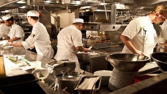 Posicionamiento y demandas del sector turismo frente a la reforma laboral que impulsa el gobierno