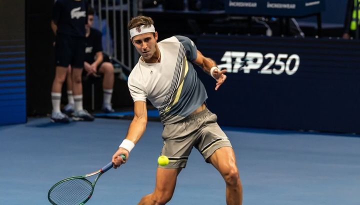 Tomás Etcheverry en el ATP de Atenas