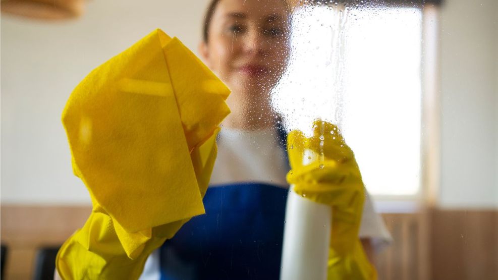 Las empleadas domésticas aguardan por el cobro de sus salarios  en noviembre