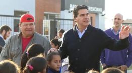 Emerenciano Sena junto a Capitanich