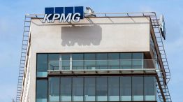 081125_kpmg_bloomberg_g