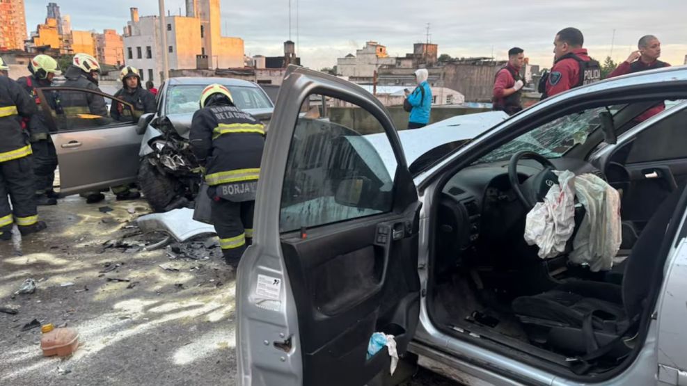 Violento choque frontal en el puente Avellaneda
