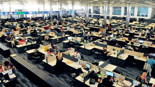 La IA ya forma parte de las redacciones argentinas y abre un nuevo debate: cómo sostener el periodismo