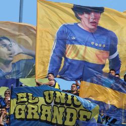 Hinchas de Boca Juniors con Bandera de Juan Román Riquelme y Diego Maradona. Foto de Alejandro Pagni / AFP | Foto:AFP