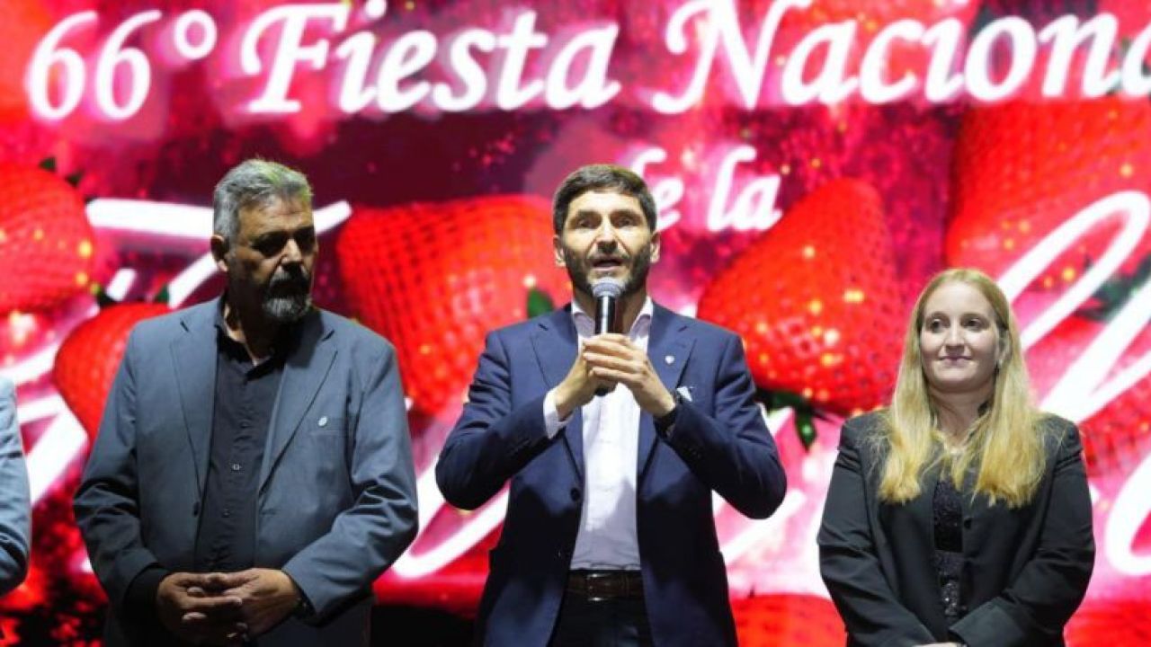 Maximiliano Pullaro en la Fiesta de la Frutilla