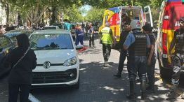 Conductora de 82 años pasó un semáforo en rojo, atropelló y mató.