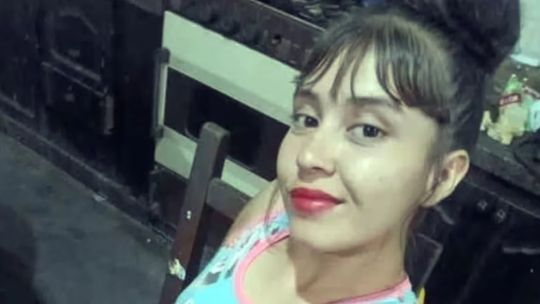 Hallan el cuerpo de una joven con signos de violencia en un descampado de Santiago del Estero: hay un detenido y dos hipótesis