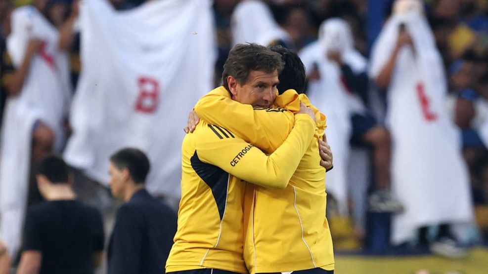 Claudio Úbeda dirigiendo a Boca Juniors en La Bombonera