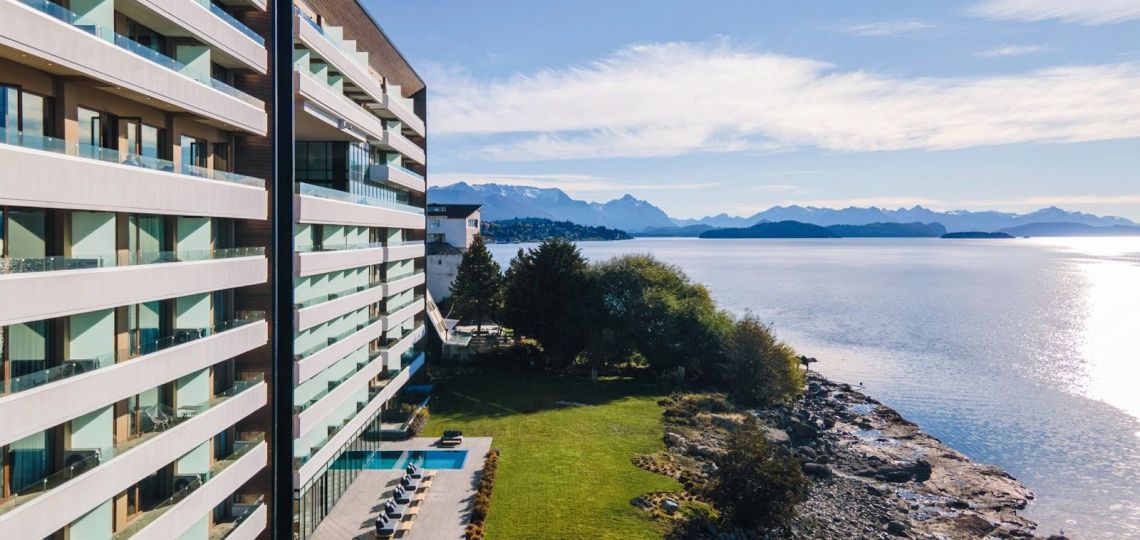Radisson Blu Bariloche: la experiencia de lujo frente al Nahuel Huapi