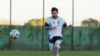 Lionel Messi entrenando con la Selección Argentina