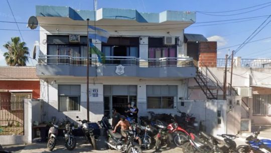 Se escaparon 4 presos de una comisaría en Isidro Casanova y los busca la Policía Bonaerense