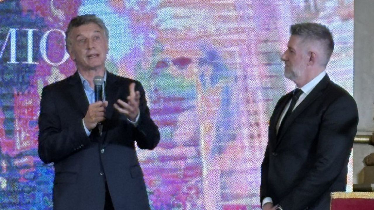 Mauricio Macri en el Salón Dorado del Teatro Colón durante los Premios Ben Gurion 2025