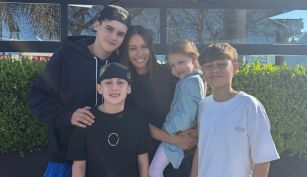 Pampita junto a Beltrán, Bautista, Benicio y Ana