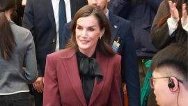 La reina Letizia conquista China: ovación de pie y una multitud detrás de ella