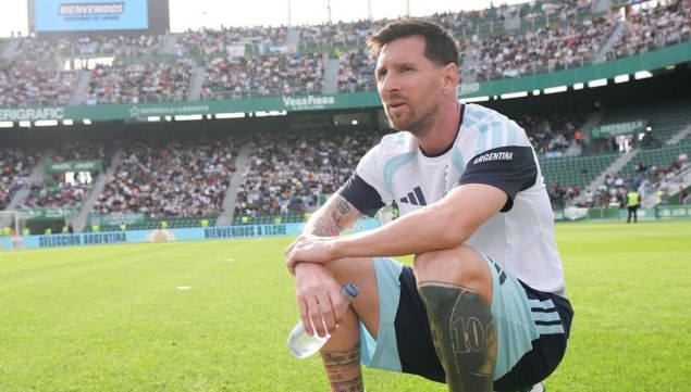 Lionel Messi en el entrenamiento de la Selección Argentina en Elche