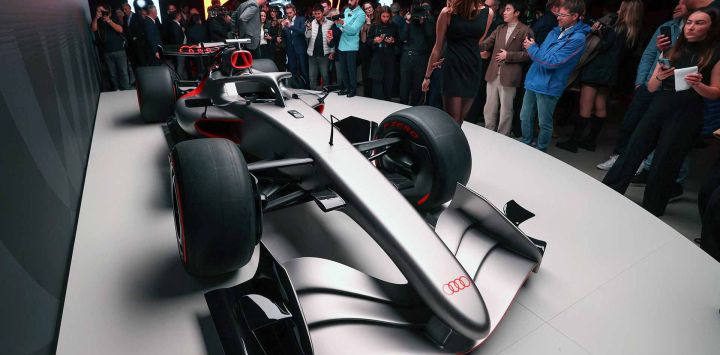  El coche del equipo de fábrica de Audi F1, está en exhibición en Múnich Alemania. Foto de Alexandra BEIER / AFP