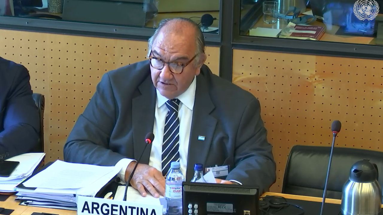 Alberto Baños ante el Comité contra la Tortura en Ginebra