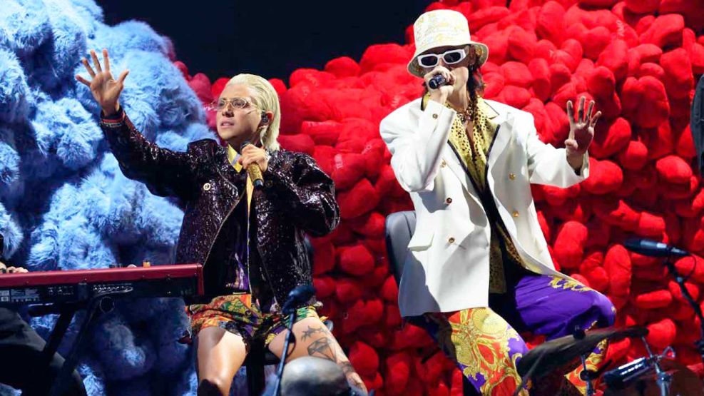 15_11_2025_paco_amoroso_ca7riel_grammy_latinos_afp_g