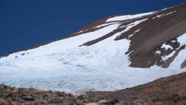Alineados con Milei, la industria y la construcción piden el "caso por caso" en la Ley de Glaciares para destrabar inversiones