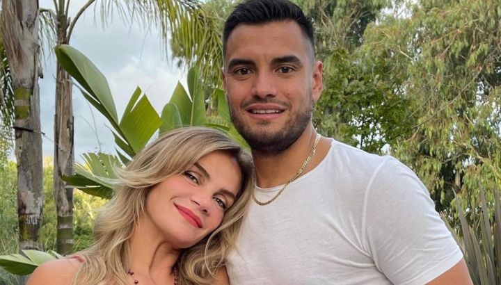 Así es la casa de Eliana Guercio y Sergio Romero: nada de divisiones, pileta multinivel y un parque para toda la familia