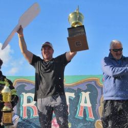 El golpe de escena llegó en el final. A menos de una hora del cierre, emergió la pieza que nadie pudo destronar: una corvina de 2,732 kilos capturada por Facundo López de Ipiña, pescador de Tres Arroyos, referente zonal y actual campeón del Gran Prix del Sudeste. (Foto: Omar Calafate)