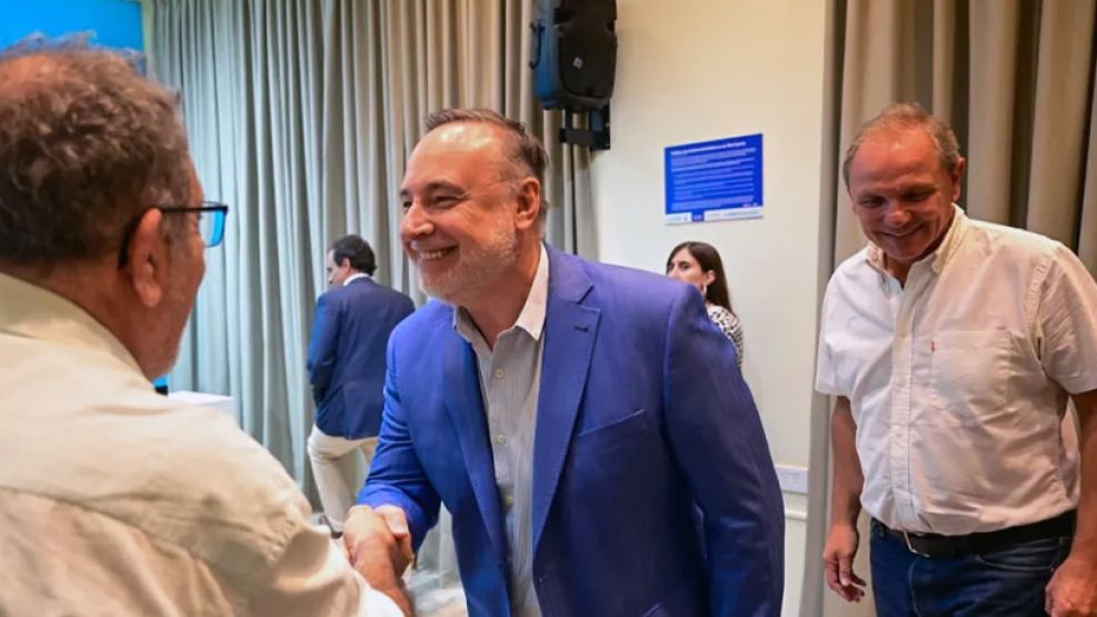 Accastello junto a De Rivas