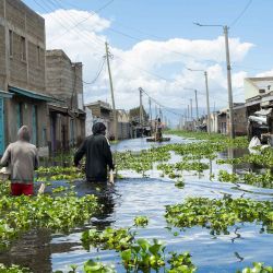 Aguas de la inundación en el conjunto residencial Kihoto en Naivasha. Foto de Tony KARUMBA / AFP | Foto:AFP