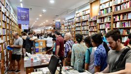 La Noche de las Librerías vuelve con más de 70 locales, charlas y música en toda la Ciudad