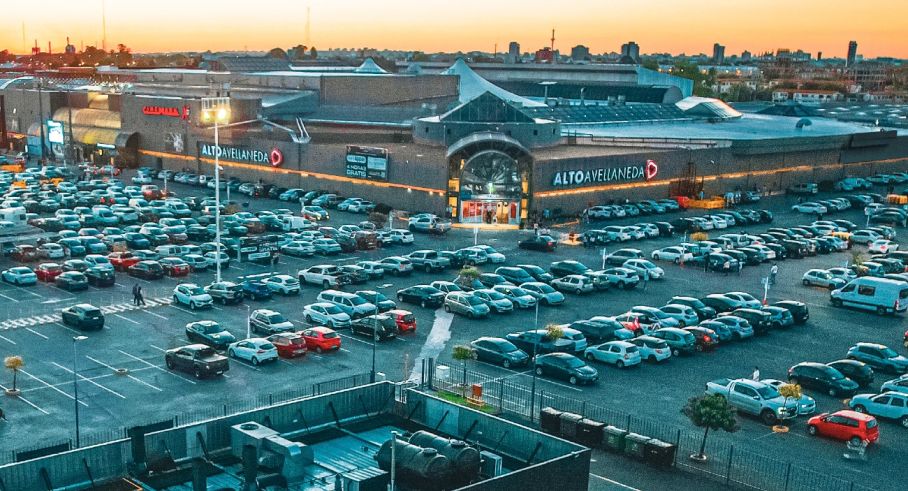 Alto Avellaneda Shopping