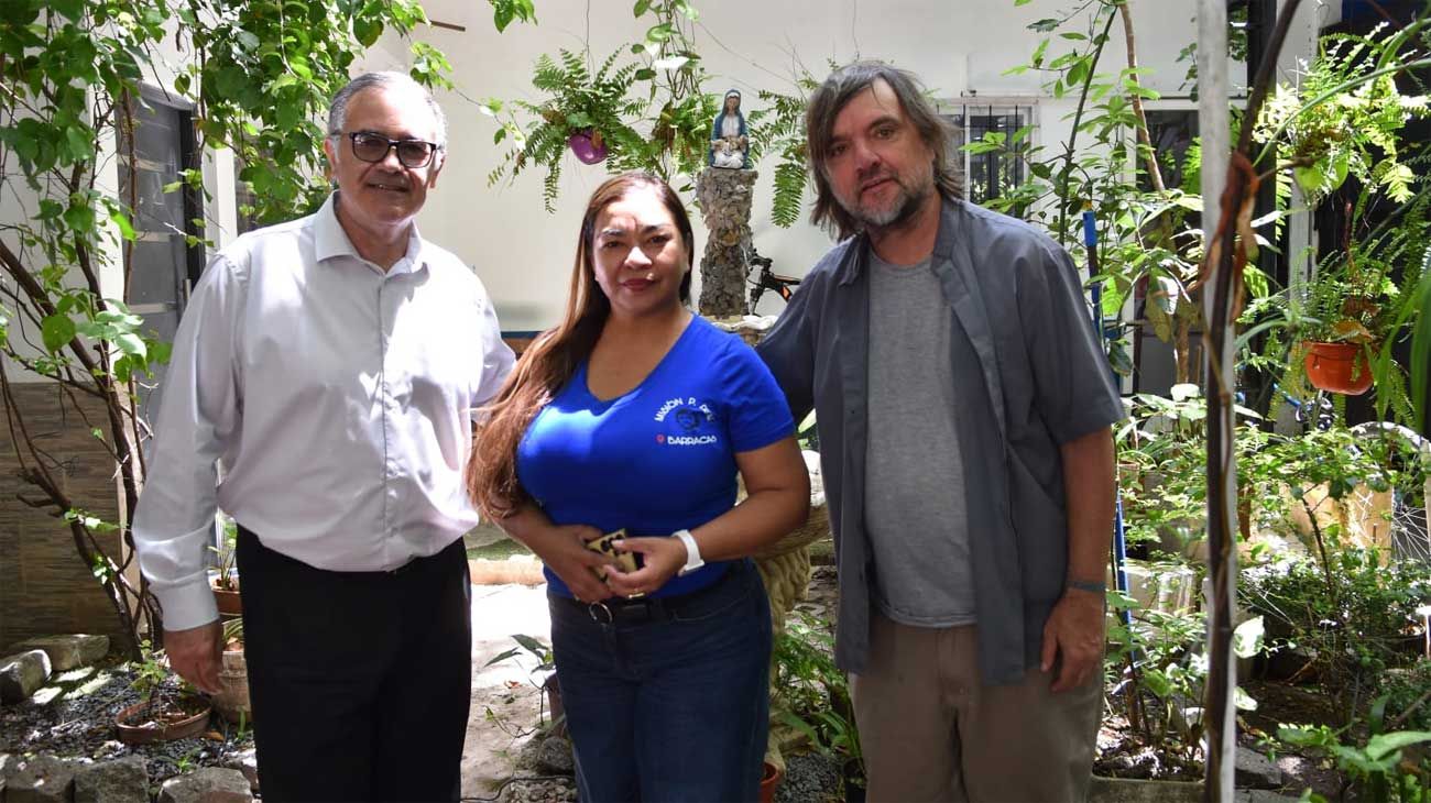 El representante de Editorial Perfil Marcelo Capandeguy en un almuerzo solidario en la Fundación Padre Pepe.
