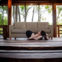 Liberar peso a Través de Ashtanga Vinyasa Yoga.