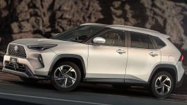 Versiones y mes de presentación para el nuevo Toyota Yaris Cross en Argentina