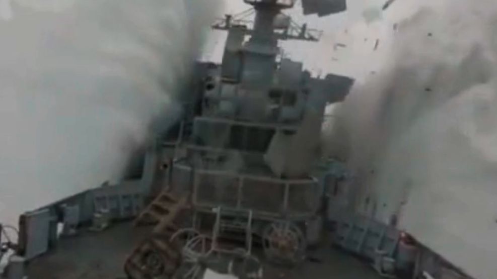 Un submarino de la OTAN lanzó un torpedo real en el Mar del Norte y hundió a  la fragata noruega KNM Trondheim. 19112025