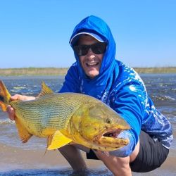 A casi un mes del inicio del verano, el mar es una de las principales atracciones del pescador. También el sur suma adeptos con la temporada truchera.