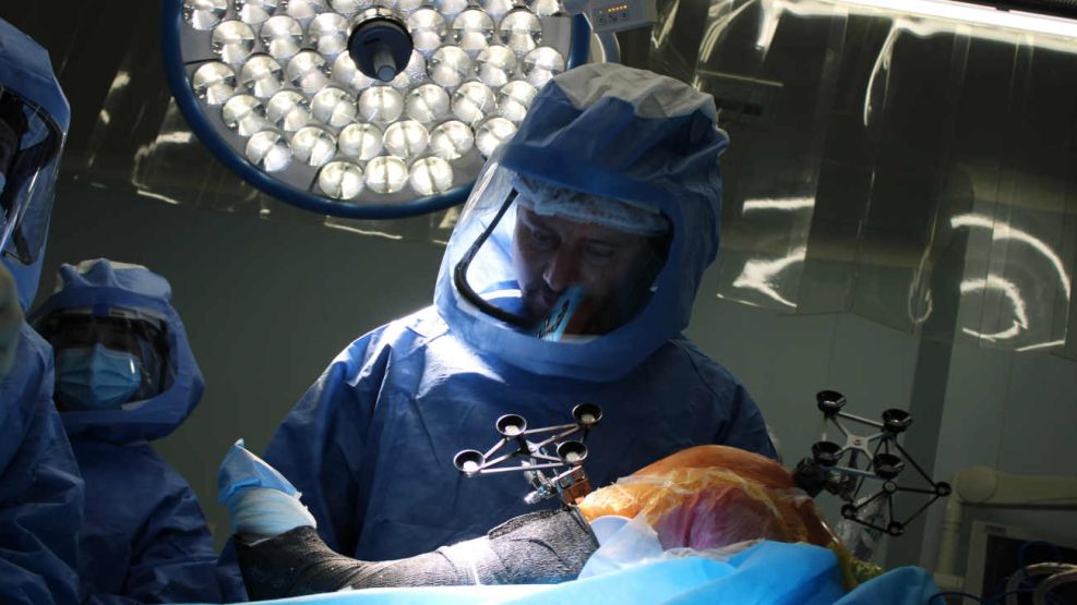 Cirugía robótica de cadera 20251119