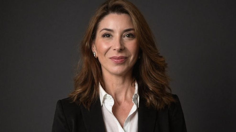 Dra. Carla Junqueira 