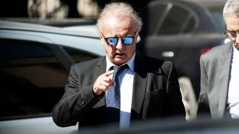 Ernesto Clarens 21112025