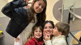 La China Suárez y sus tres hijos Rufina, Magnolia y Amancio