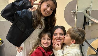 La China Suárez y sus tres hijos Rufina, Magnolia y Amancio